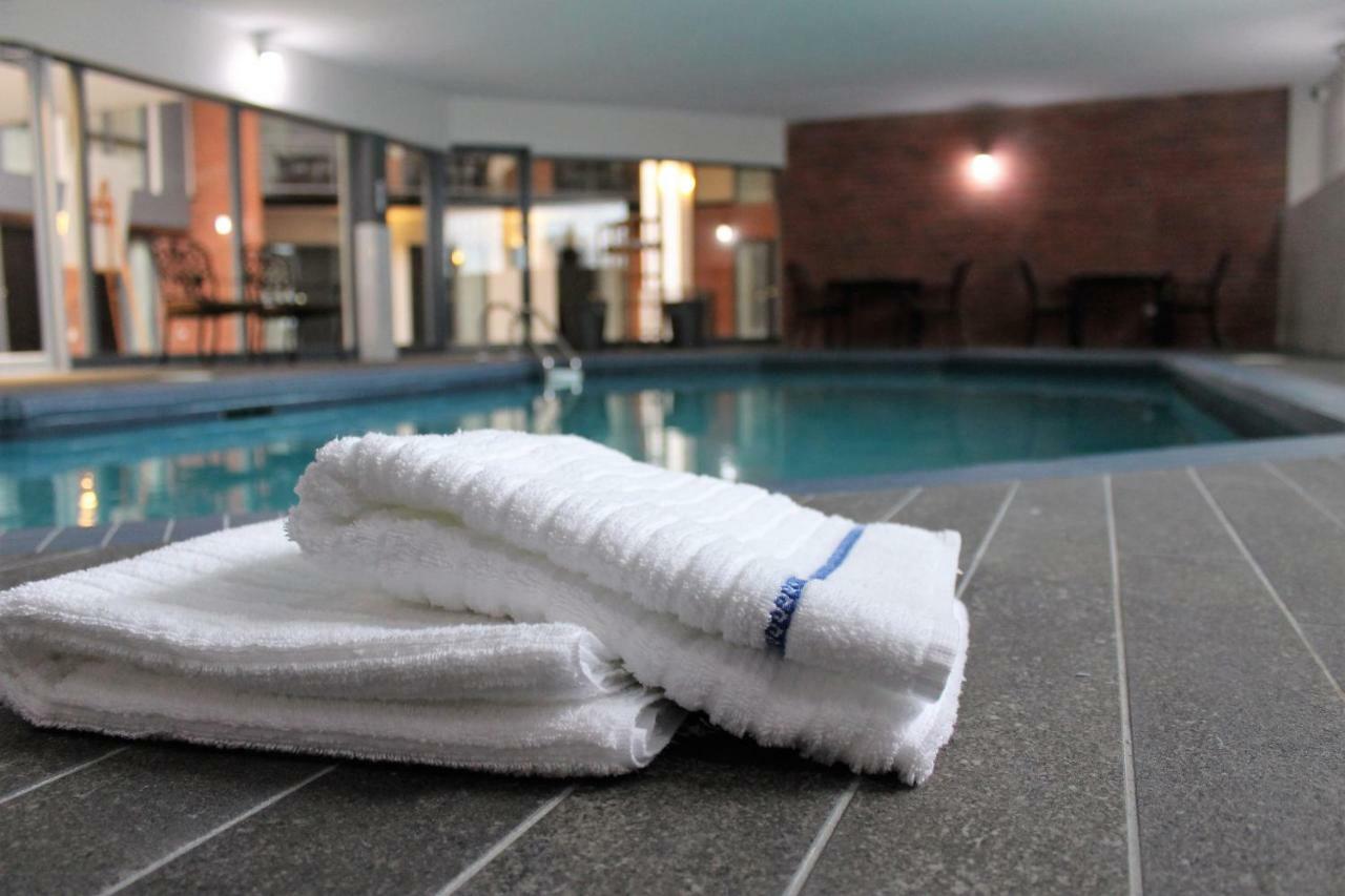 Best Western Laval-Montreal & Conference Centre Екстер'єр фото